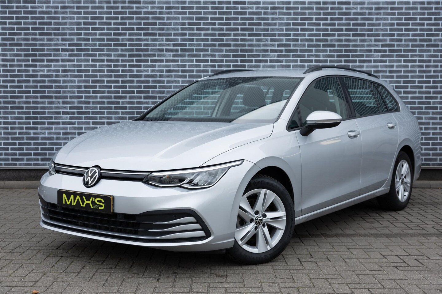 Volkswagen Golf Variant - 1.0 TSI Life | Parkeersensoren | Climate Control | LED Koplampen | Cruise Control Adaptief - AutoWereld.nl