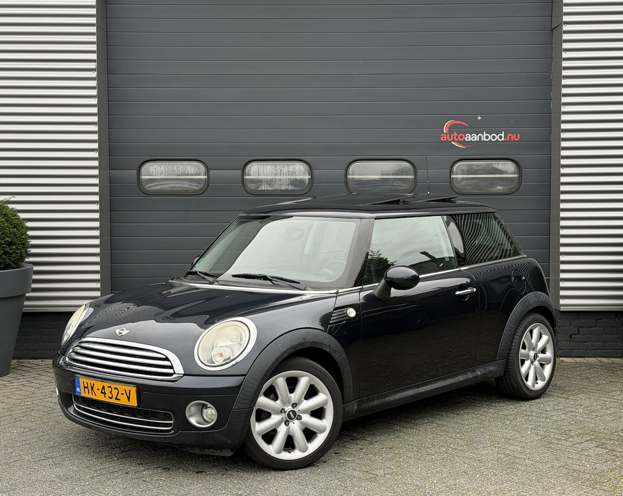 MINI 3-Deurs - Cooper 1.4 One | Panoramadak | Airco | Stoelverwarming | Lichtmetalen Velgen | - AutoWereld.nl