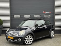 MINI 3-Deurs - Cooper 1.4 One | Panoramadak | Airco | Stoelverwarming | Lichtmetalen Velgen |