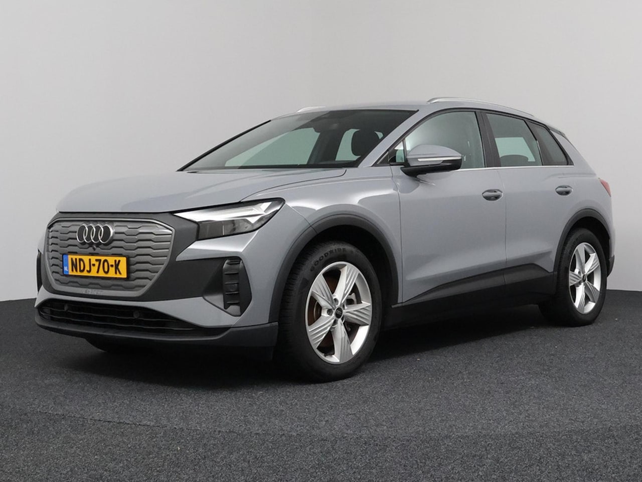 Audi Q4 e-tron - 40 Edition 77 kWh | SoH 95,6% | Adaptief Cruise Control | LED | Navigatie! - AutoWereld.nl