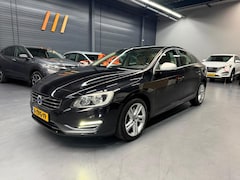 Volvo S60 - 2.0 T5 Summum AUTOMAAT LEDER STOELVERWARMING NAP NL AUTO