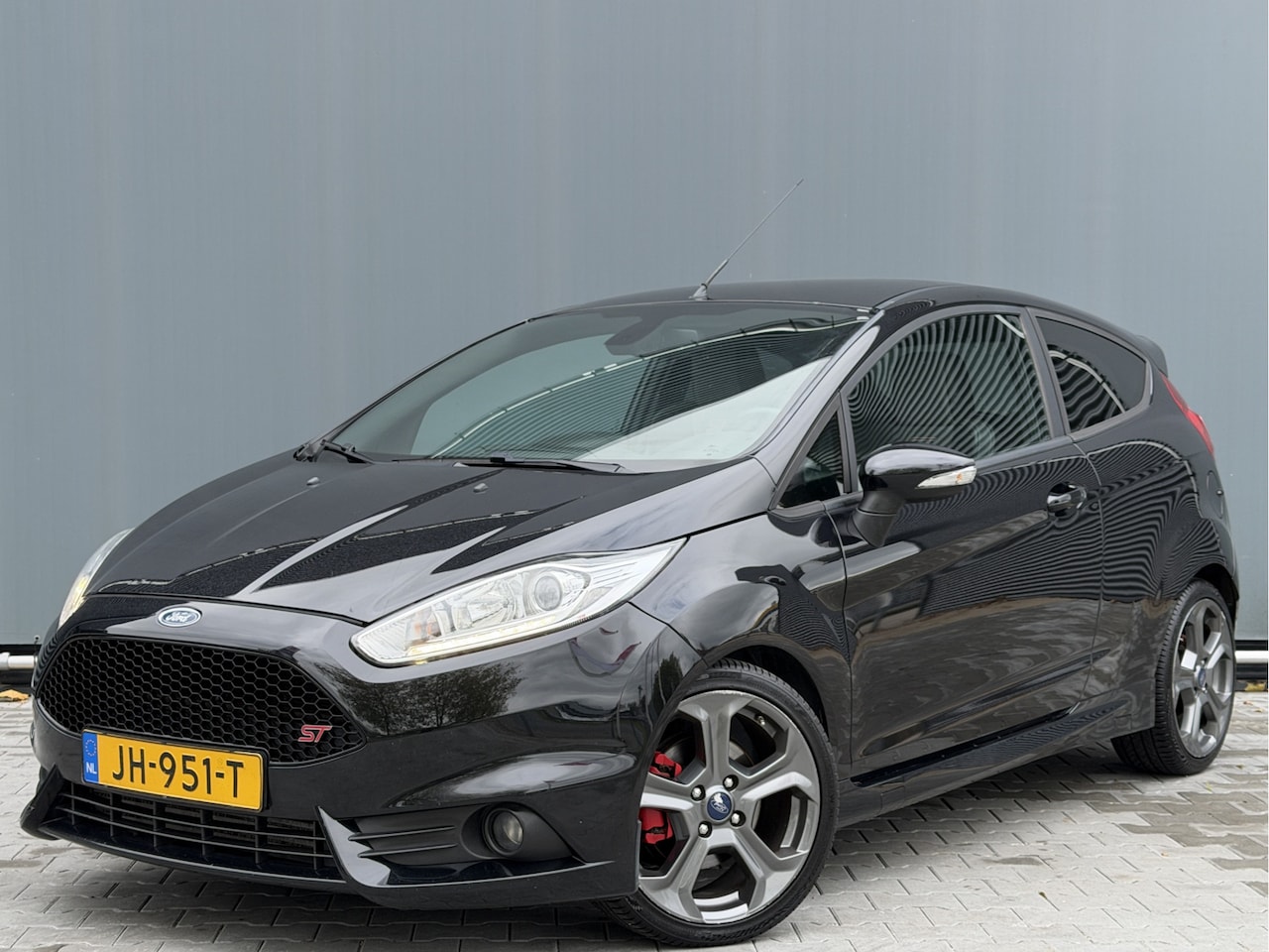 Ford Fiesta - BWJ 2016 | 1.6T 183PK ST2 | CLIMA | NAVI | CAMERA | STOELVERW | DONKER GLAS | 17'' LMV | - AutoWereld.nl