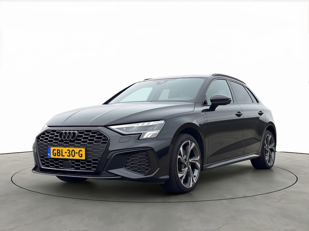 Audi A3 Sportback - 40 TFSI e 204PK 2X S-Line Keyless Black Edition - AutoWereld.nl