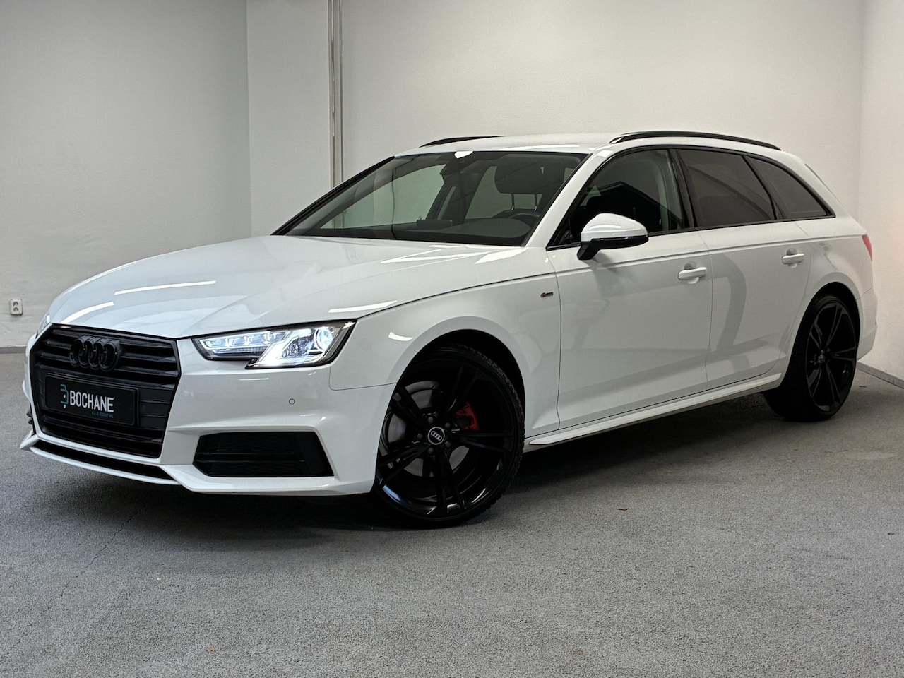 Audi A4 Avant - 1.4 TFSI Sport S line black edition | PDC | NAVI | ALL.SEASON | DEALERONDERHOUDEN | - AutoWereld.nl