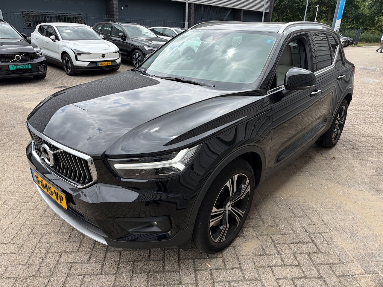 Volvo XC40 - T5 262PK Inscription | Pano-dak | Leder | 19" | BLIS | Park Assist Pack - AutoWereld.nl