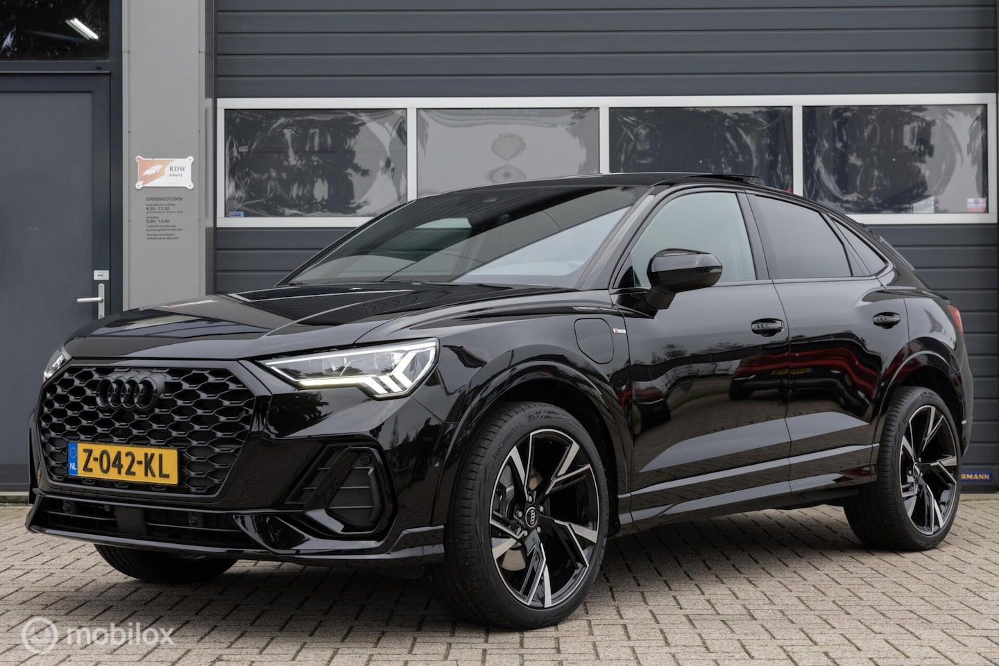 Audi Q3 - 45 TFSI e S edition S-Line|PANO|APP|SONOS|CAMERA|BTW - AutoWereld.nl