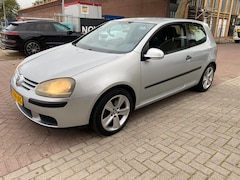 Volkswagen Golf - 1.6 FSI Trendline / Airco / Elek ramen / MOTOR REVISIE GEHAD BIJ 150 DKM / factuur aanwezi