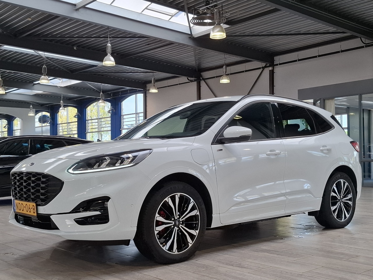 Ford Kuga - 2.5 PHEV ST-Line X | Trekhaak | Winter Pack | Adapt. Cruise | SOH 87,5% | BLIS | B&O | Cam - AutoWereld.nl