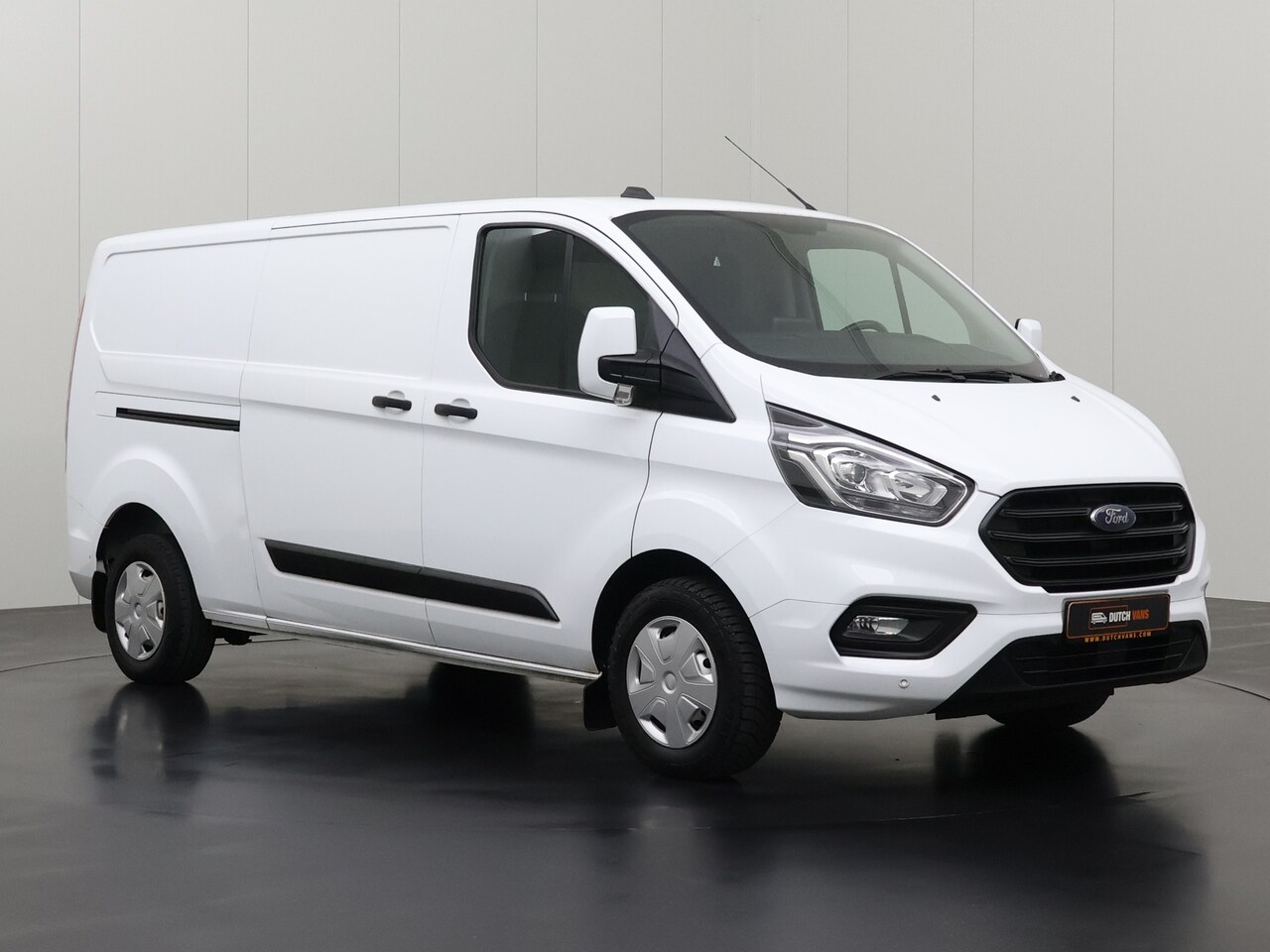 Ford Transit Custom - 2.0TDCi Lang | Kastinrichting | Standkachel | Navigatie | Multimedia | Airco | Cruise - AutoWereld.nl