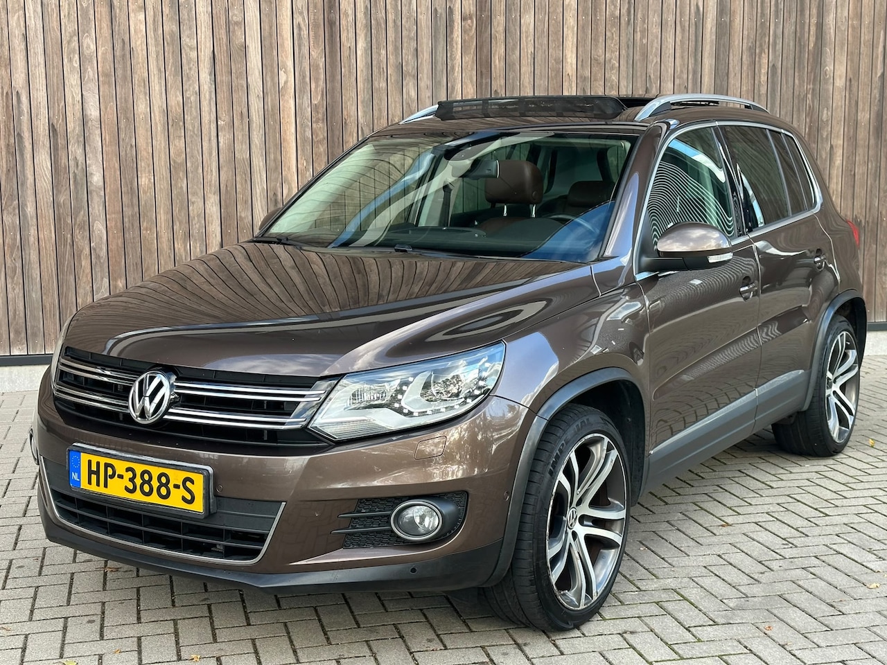 Volkswagen Tiguan - 2.0 TDI Sport&Style 4Motion | PANO | XENON | - AutoWereld.nl