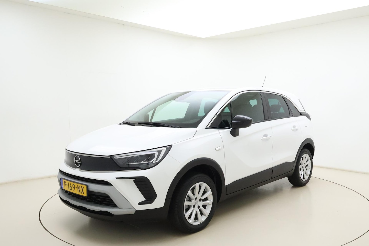 Opel Crossland - 1.2 Turbo Elegance 110 K | Trekhaak | Weinig kilometers | Navigatie | AGR | Climate contro - AutoWereld.nl