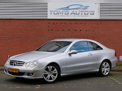 Mercedes-Benz CLK-klasse Coupé - 200 K. Avantgarde. automaat. half leder. zwarte hemel. zeer mooi