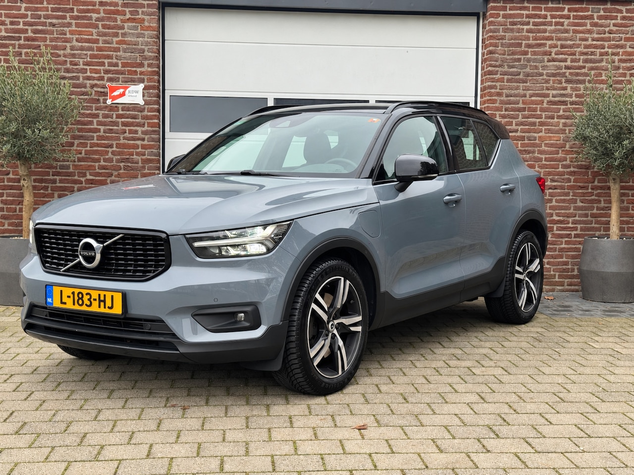 Volvo XC40 - 1.5 T4 Recharge R-Design Expression|Blis|Adaptive-cruise|Keyless| - AutoWereld.nl