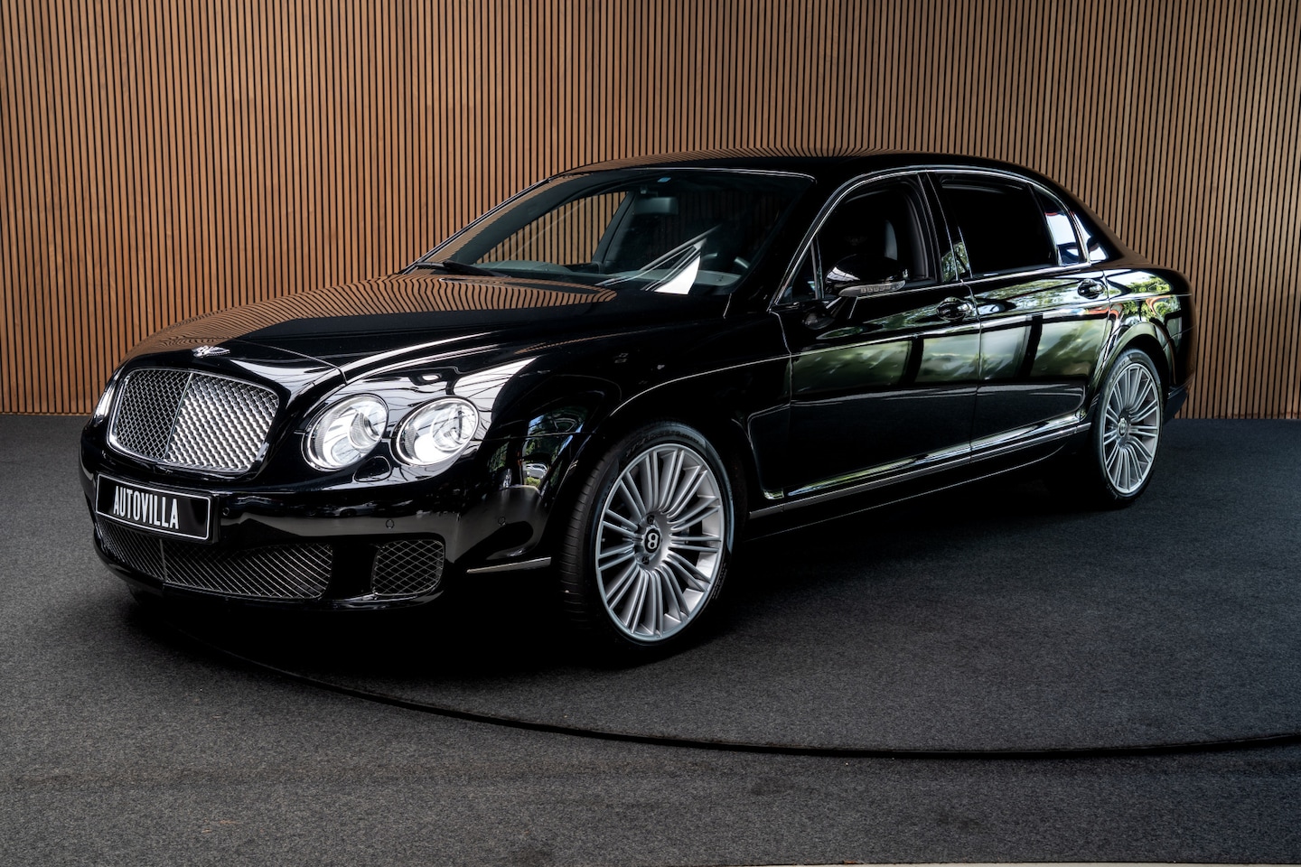 Bentley Continental Flying Spur - 6.0 W12 Speed Leer Navi Naim Memory seats Massage Elektr. achterklep Softclose Climate voo - AutoWereld.nl