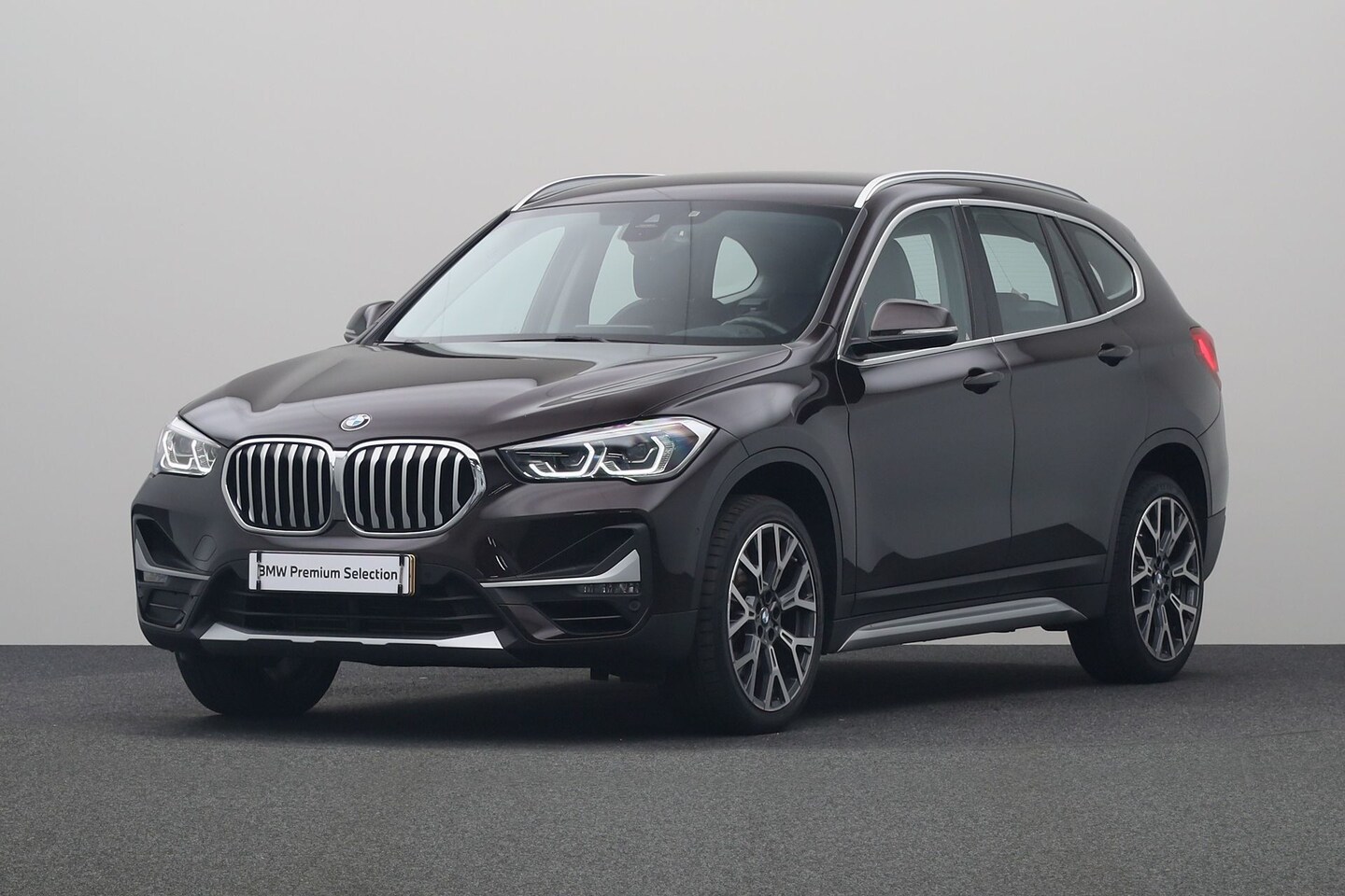 BMW X1 - sDrive20i Orange Edition High Executive | Harman-Kardon | Achteruitrijcamera | verwarmde v - AutoWereld.nl