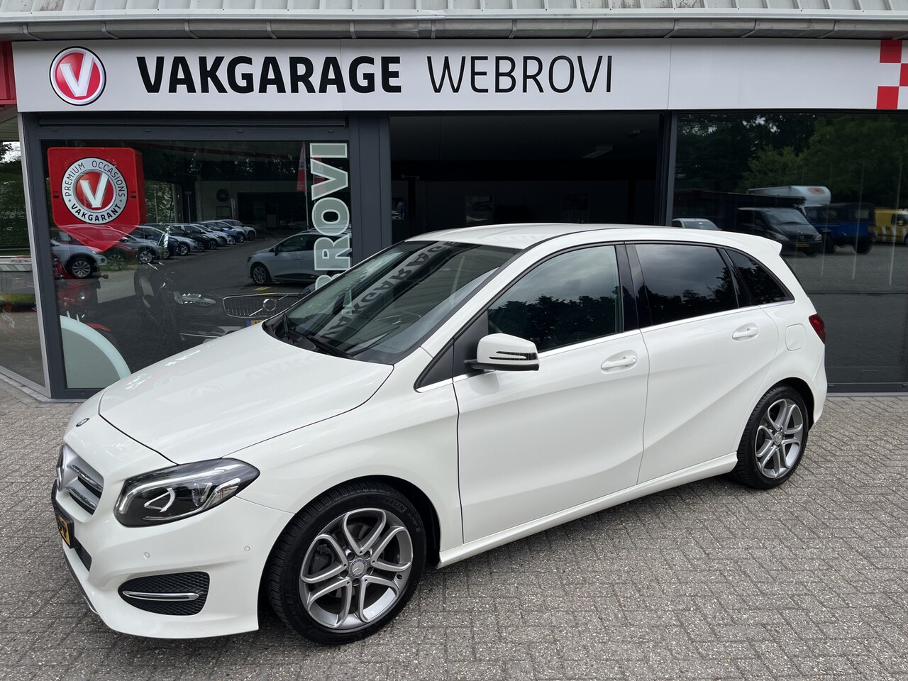 Mercedes-Benz B-klasse - 180 Ambition Urban 1e Eig. Beurt Trekh. Nederlands - AutoWereld.nl