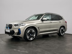 BMW iX3 - High Executive Edition 80 kWh | Stuurwielrand verwarmd | Comfort Access | Extra getint gla