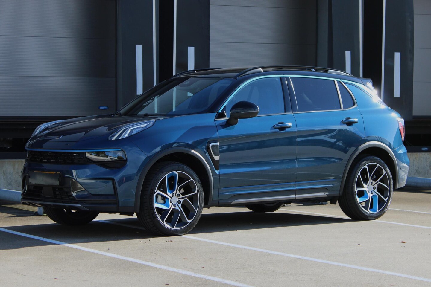 Lynk & Co 01 - | Panoramadak | Camera achter | Apple carplay/Android auto| Stoelverwarming | Adaptieve cr - AutoWereld.nl