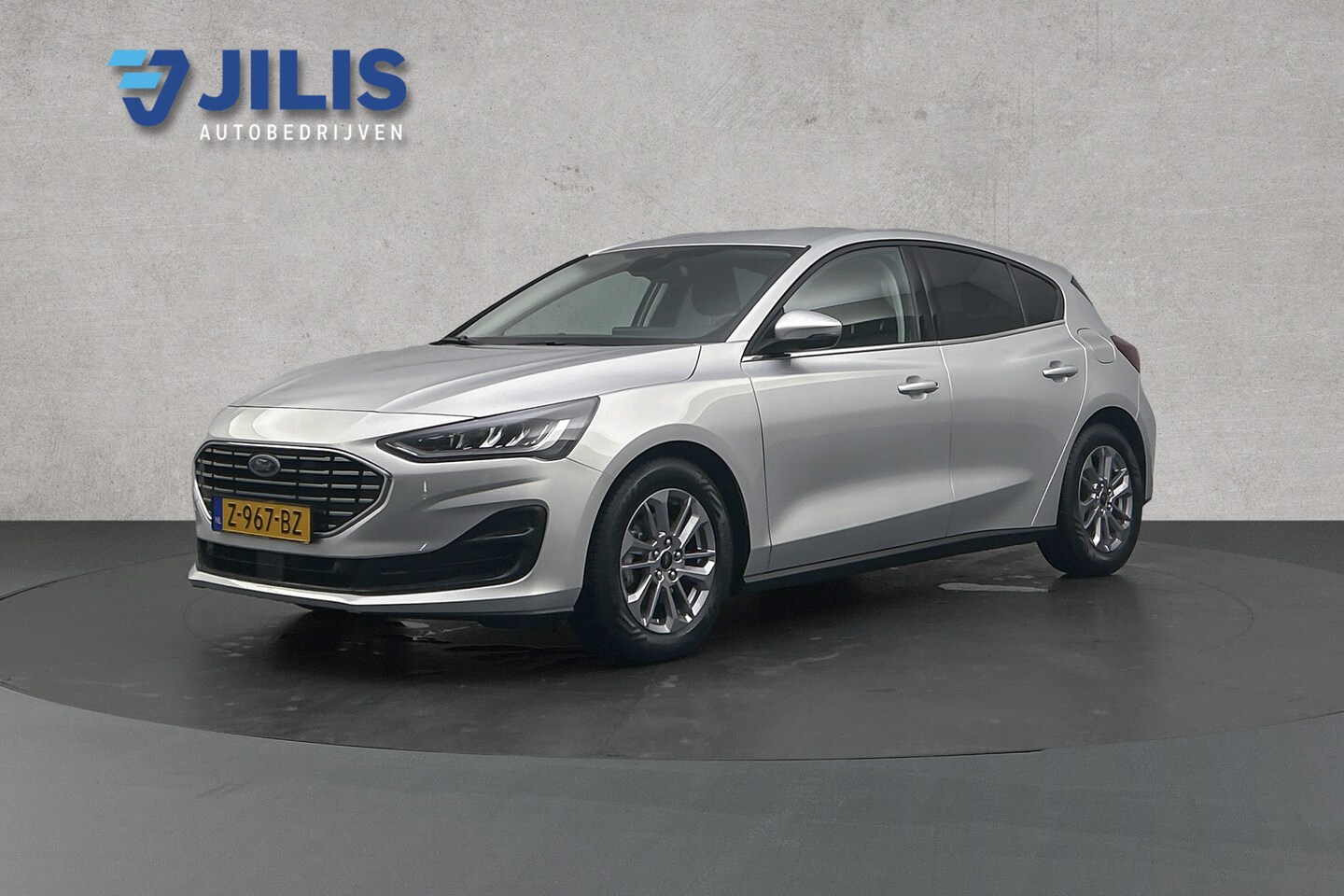 Ford Focus - 1.0 EcoBoost Hybrid Titanium | LED koplampen | Navigatie | Parkeersensoren - AutoWereld.nl
