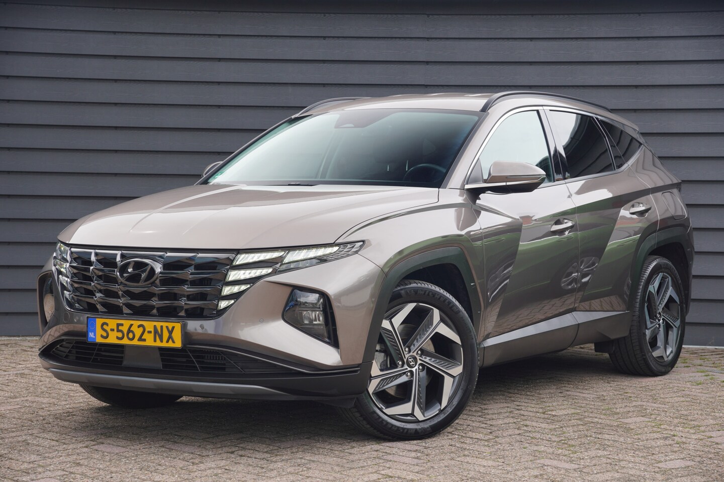 Hyundai Tucson - 1.6 T-GDI PHEV Comfort Smart 4WD - CAMERA - TREKHAAK - CARPLAY - KEYLESS - - AutoWereld.nl