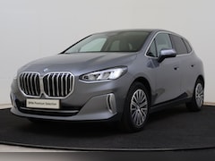 BMW 2-serie Active Tourer - 218i Luxury Line Automaat / Sportstoelen / Achteruitrijcamera / Harman-Kardon / Parking As