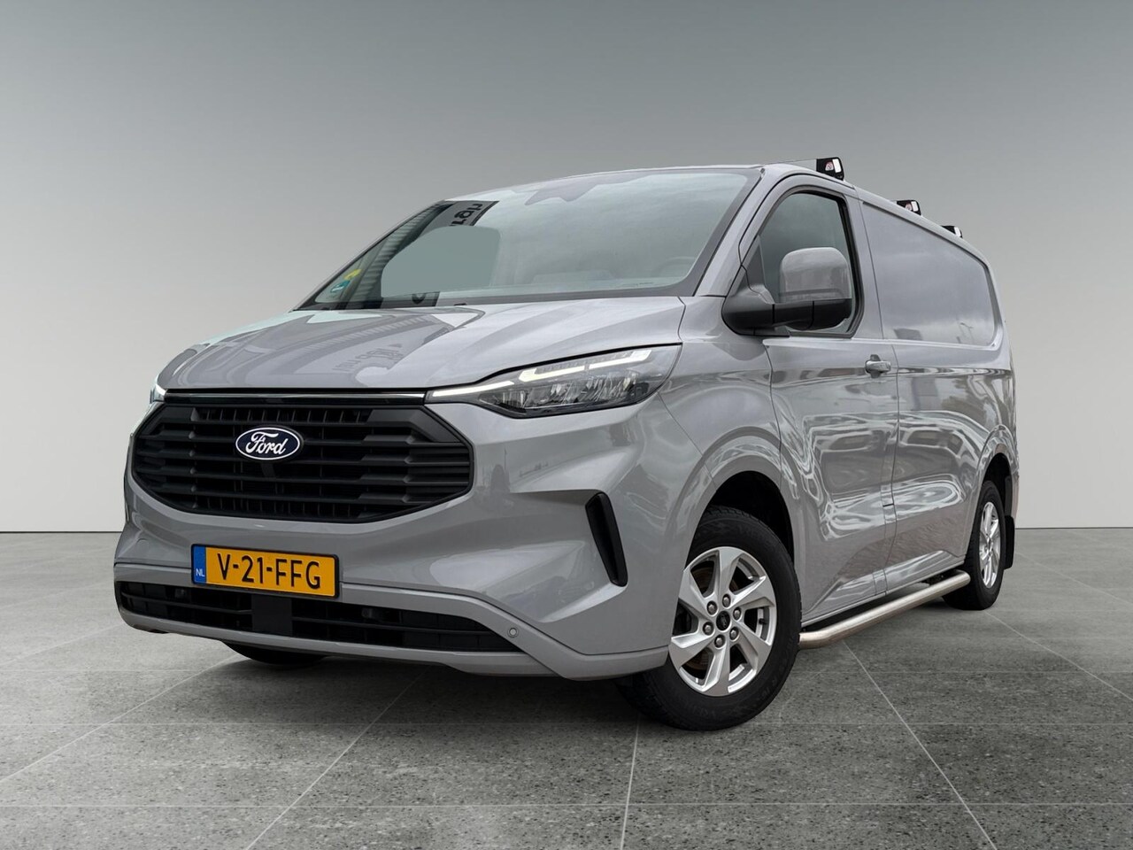 Ford Transit Custom - Limited 280 2.0 TDCI L1H1 automaat | Trekhaak | Lichmetalen velgen | - AutoWereld.nl