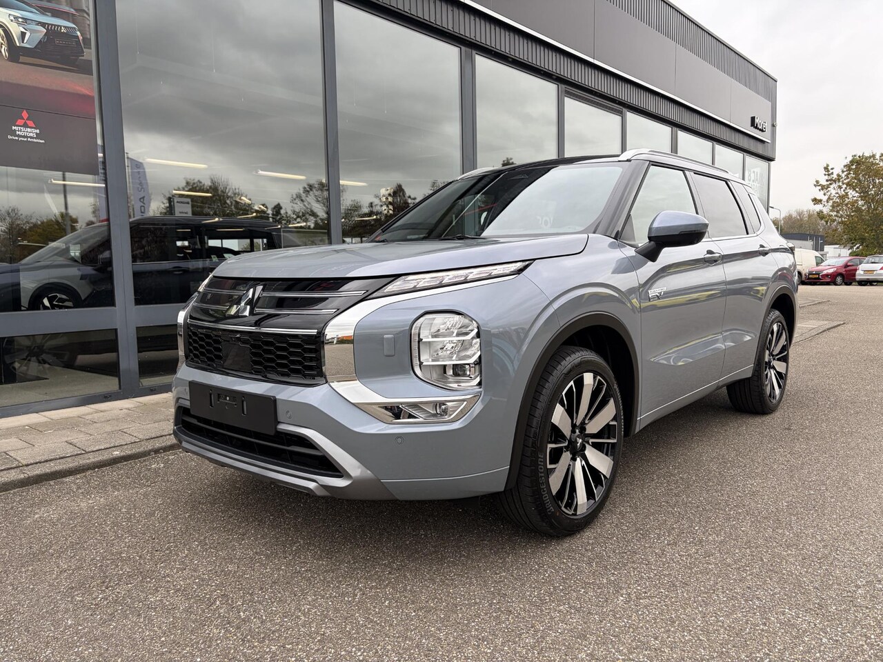 Mitsubishi Outlander - 2.4 PHEV Intense+ 2.4 PHEV Intense + - AutoWereld.nl