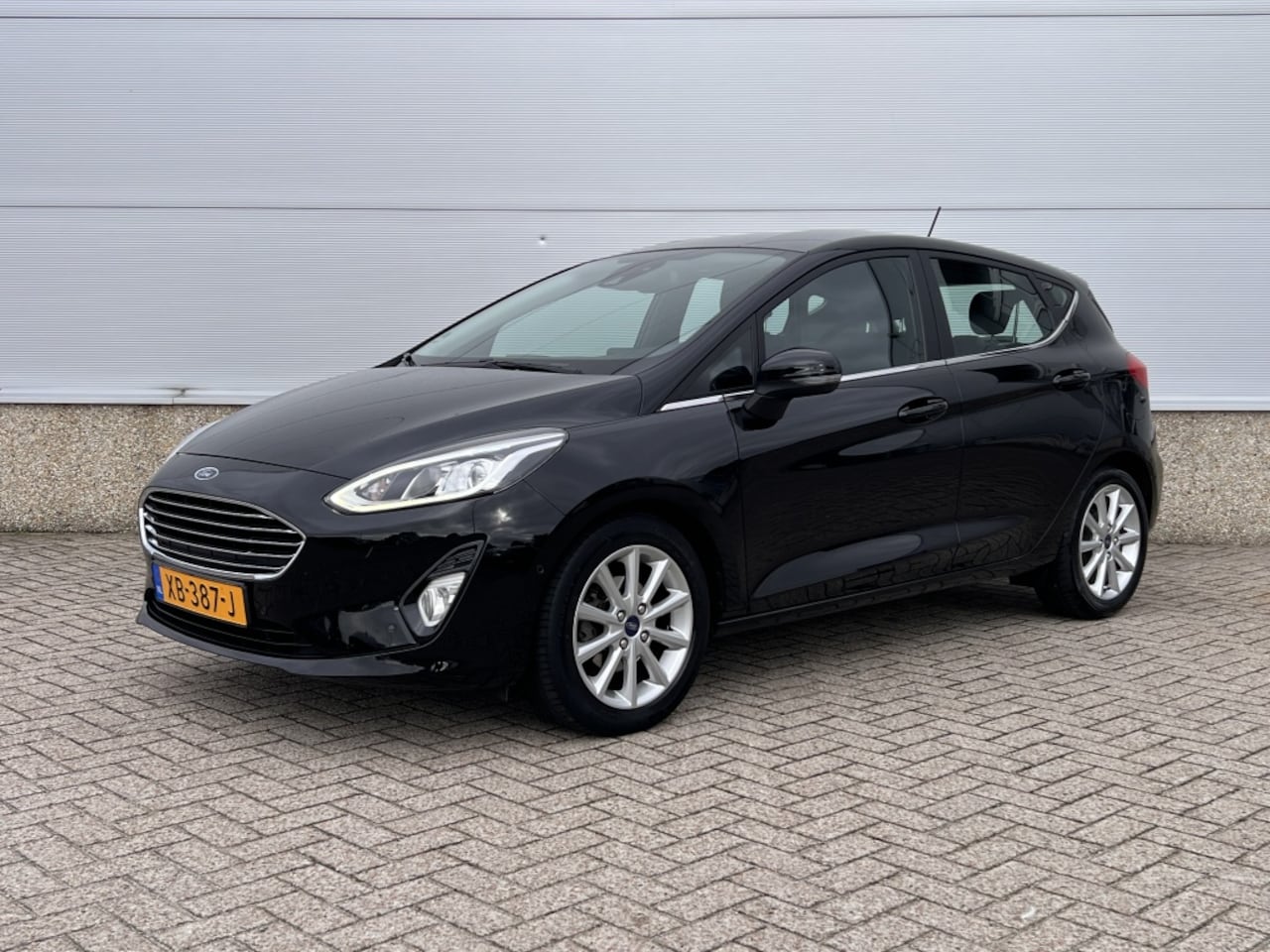 Ford Fiesta - 1.0 EcoB. Titanium Automaat Navipack/Driverpack/Winterpack! - AutoWereld.nl