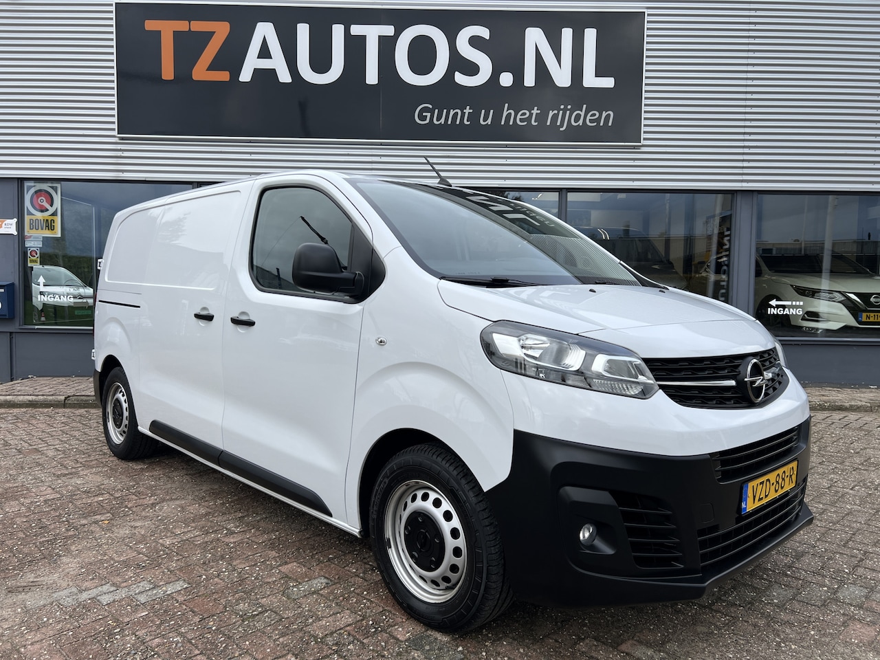 Opel Vivaro - 2.0 BlueHDi L2H1 Automaat - AutoWereld.nl