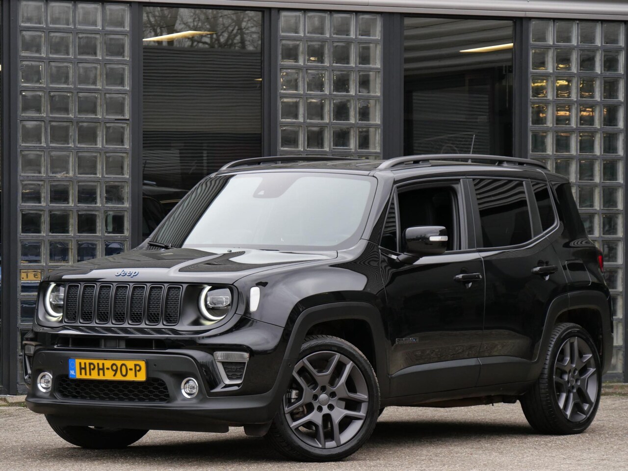 Jeep Renegade - 4xe 240 PLUG-IN/ 19INCH/ LEER/ KENWOOD PREMIUM AUDIO/ KEYLESS - AutoWereld.nl