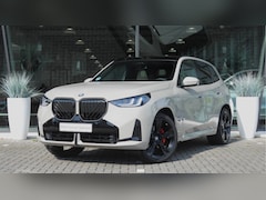BMW X3 - 30e xDrive M Sport Automaat / Trekhaak / Panoramadak / Sportstoelen / Comfort Access / Sto