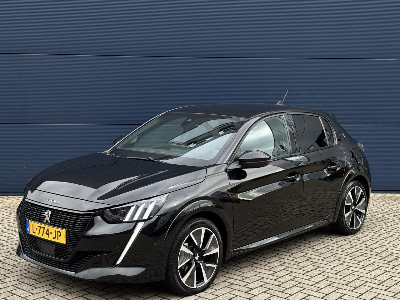 Peugeot e-208 - EV GT Pack 50 kWh | Camera | Stoelverwarming | Apple Carplay | Panoramadak | - AutoWereld.nl