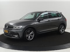 Volkswagen Tiguan - 2.0 TSI 4Motion Highline Business R | Adaptive cruise | Carplay | Stuur/stoel verwarming |