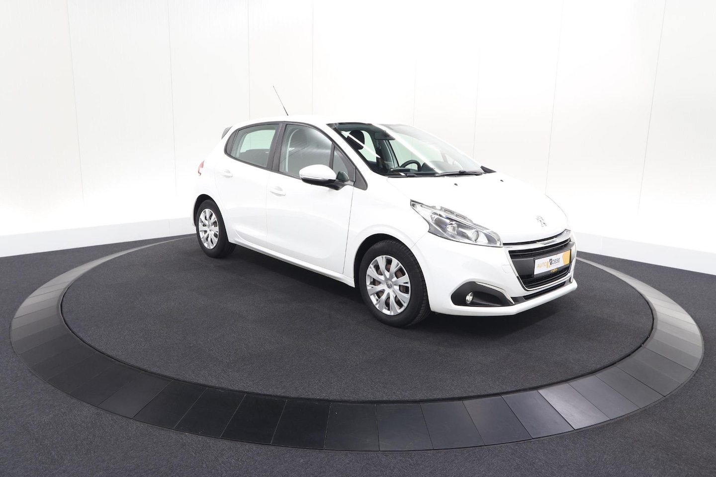 Peugeot 208 - PureTech 82 Blue Lion | Apple Carplay | Parkeersensoren | Navigatie | 5 Deurs - AutoWereld.nl