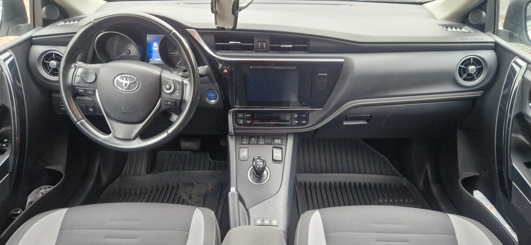 Toyota Auris - 1.8 Hybrid Dynamic - AutoWereld.nl