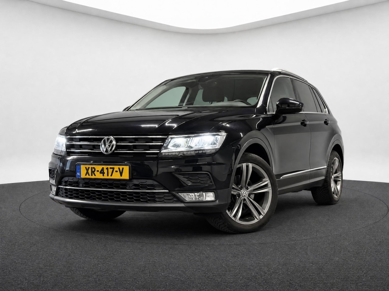 Volkswagen Tiguan - 1.4 TSI ACT Comfortline Business R|LED|TREKHAAK|PDC|AUT|DIGIDASH - AutoWereld.nl