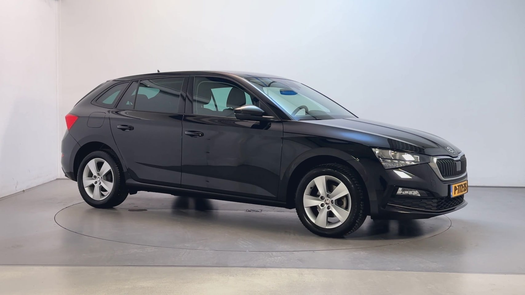 Skoda Scala - 1.0 TSI 110pk Ambition App-Connect DAB+ Airco - AutoWereld.nl
