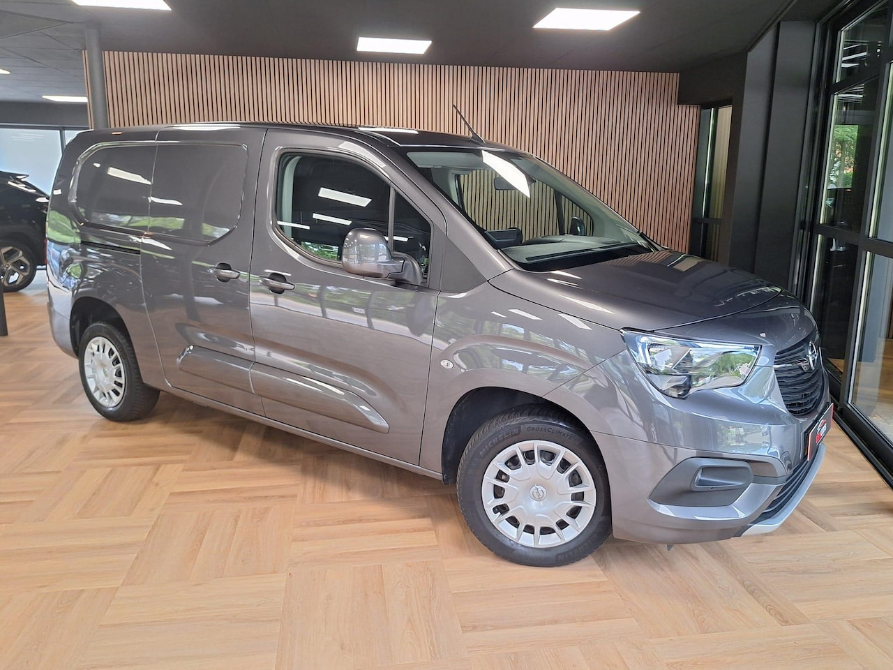 Opel Combo - 1.5D L2H1 Edition 1.5D L2H1 Edition, Navi, Airco, Cruise, Carplay - AutoWereld.nl