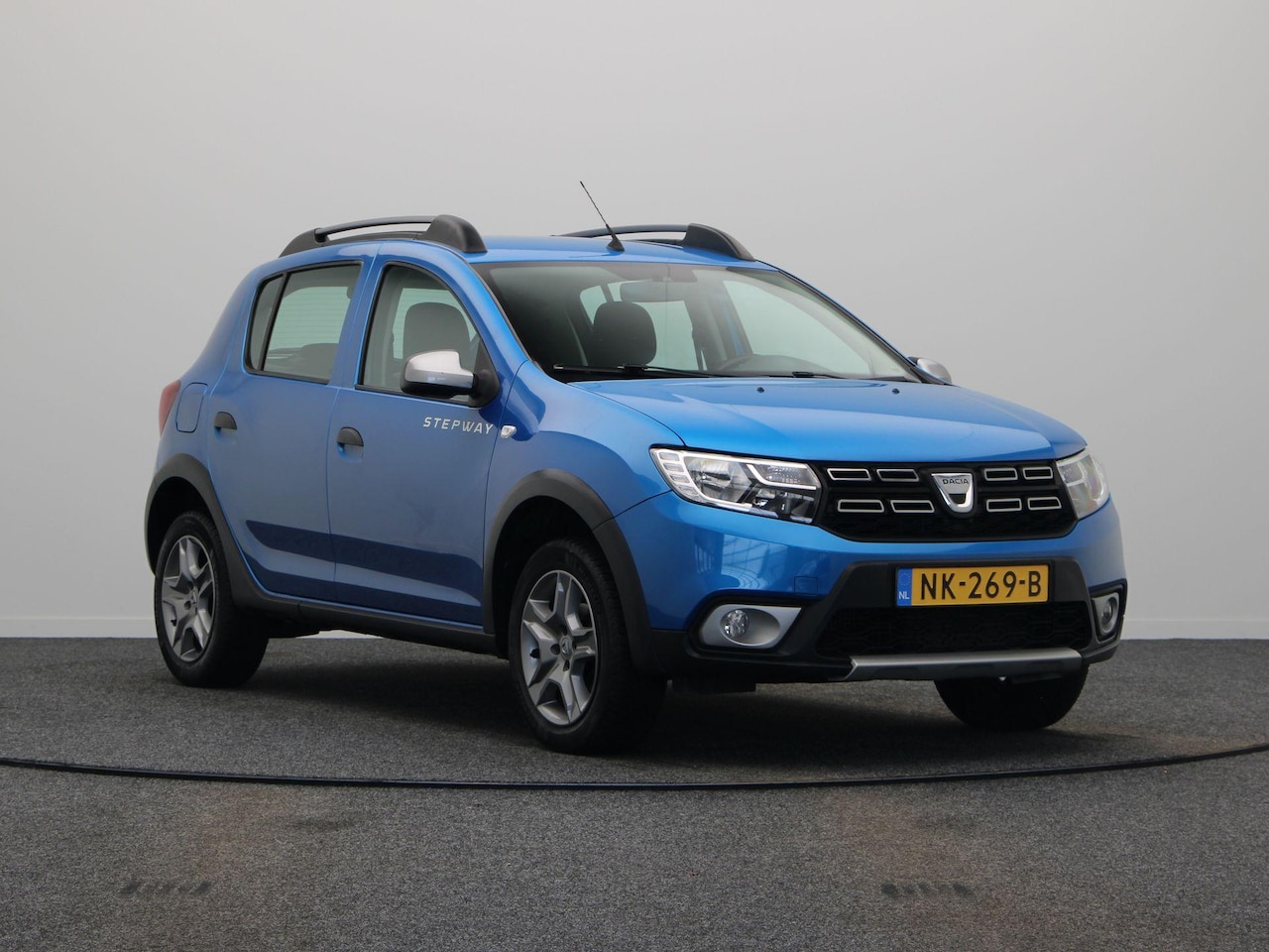 Dacia Sandero Stepway - 0.9 TCe Laureate | Trekhaak | Cruise Control | Navigatie | Airco | - AutoWereld.nl