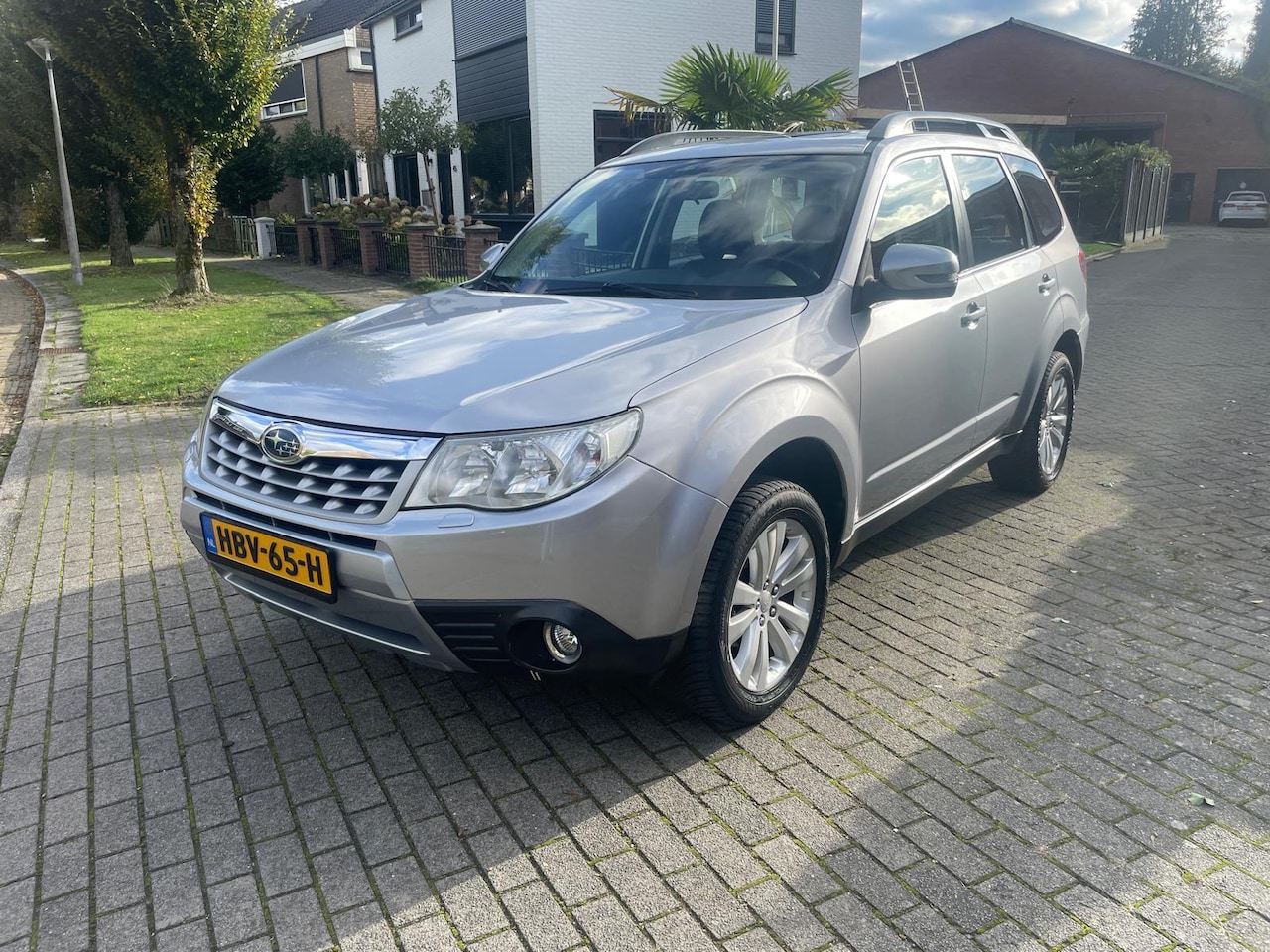 Subaru Forester - 2.0 X Comfort AWD Xenon Cruise Camera Stoelverw - AutoWereld.nl