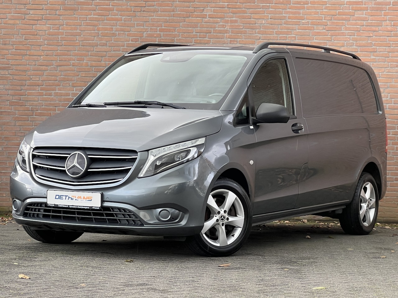 Mercedes-Benz Vito - 119CDI 190PK 9G-Tronic / Carplay / Distronic / 2.500kg Trekhaak - AutoWereld.nl