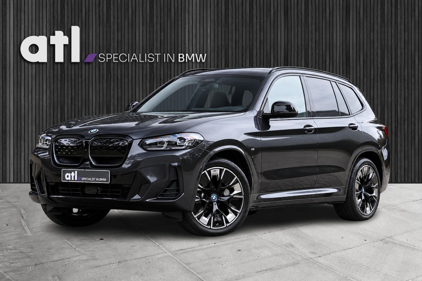 BMW iX3 - High Executive 80 kWh M-Sport | Pano | H&K | HUD | Drive Ass Pro | Elektr. Trekhaak | 360 - AutoWereld.nl