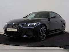 BMW i4 - eDrive40 M Sport / Schuif-kanteldak / Achteruitrijcamera / Comfort Access / Adaptieve LED