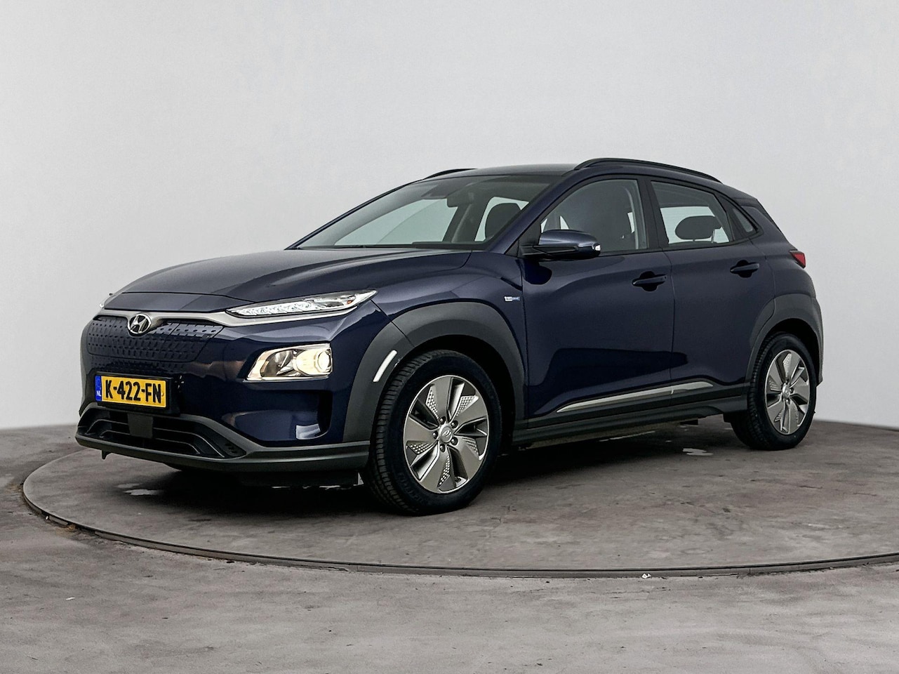 Hyundai Kona Electric - EV Comfort 64 kWh | Warmtepomp | Navigatie & Carplay | Camera | Premium Audio | Sensoren | - AutoWereld.nl