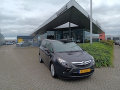 Opel Zafira Tourer - 1.4 140PK Innovation 7-zitter, Clima, Navi, Camera, PDC, Trekhaak etc. incl. 12 mnd BOVAGg