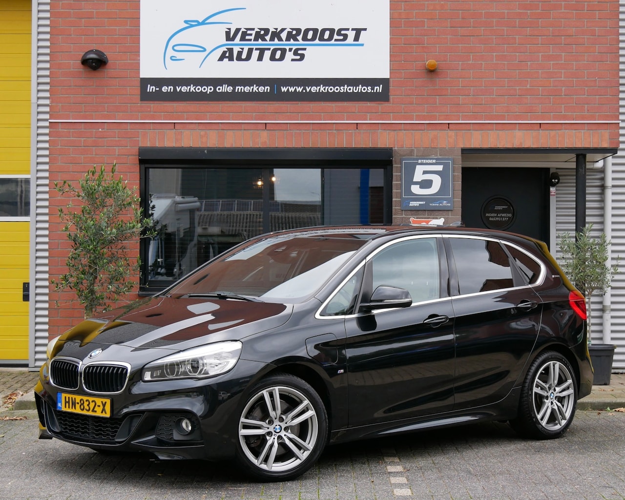 BMW 2-serie Active Tourer - 225xe M Sport. leder. navi. stoelverw. - AutoWereld.nl