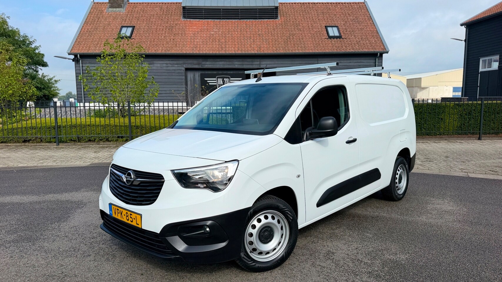 Opel Combo - 1.5D L2H1 EDITION APPLE CARPLAY AIRCO/ECC NAVIGATIE PDC - AutoWereld.nl