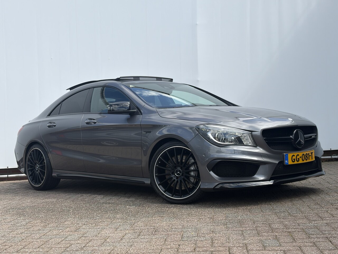 Mercedes-Benz CLA-Klasse - AMG 45 4MATIC Orig.NL Pano.dak HK Adapt.Cruise Sfeer Leder - AutoWereld.nl