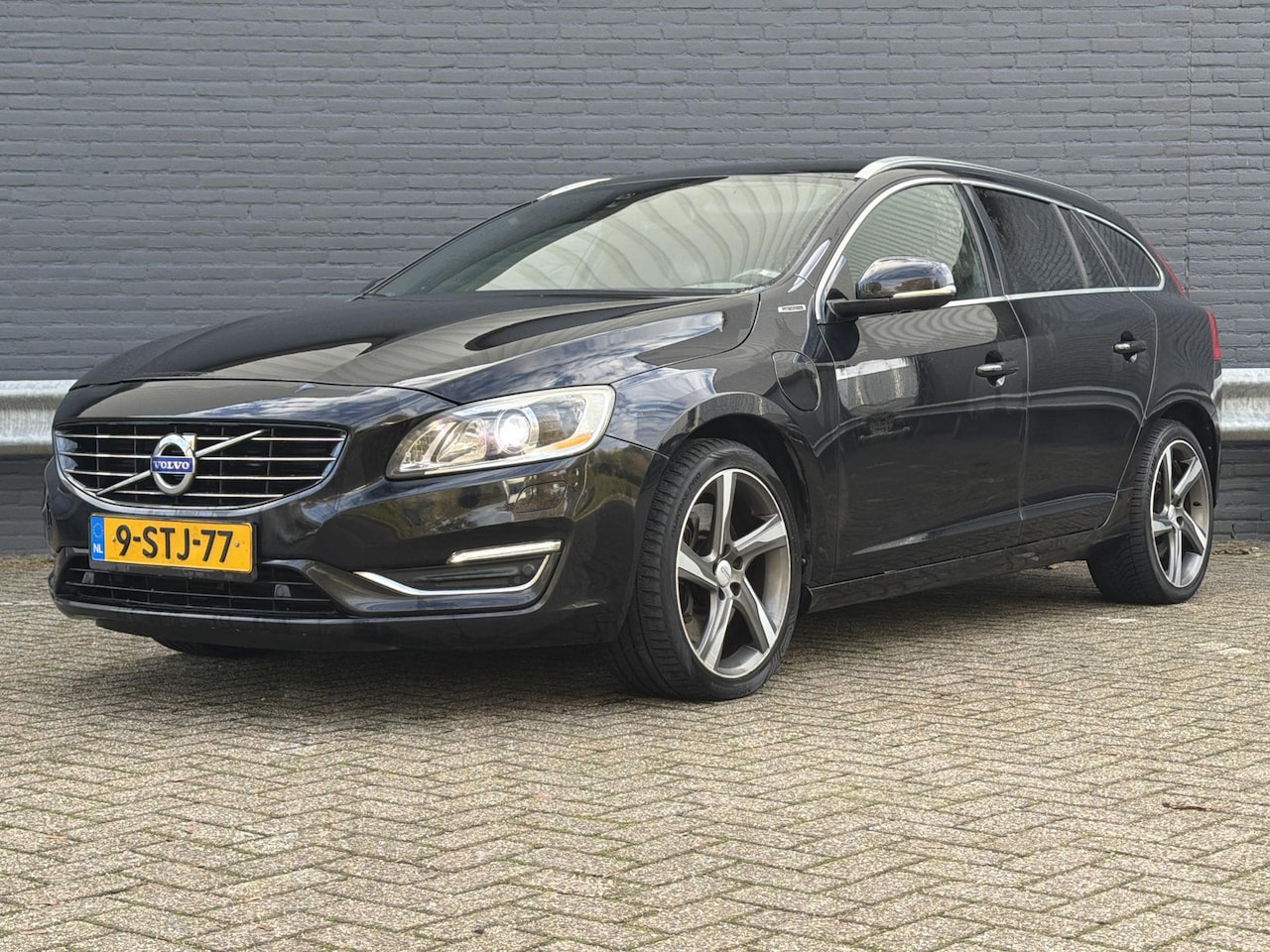 Volvo V60 - 2.4 D6 AWD Plug-In Hybrid Summum 2.4 D6 AWD Plug-In Hybrid Summum - AutoWereld.nl