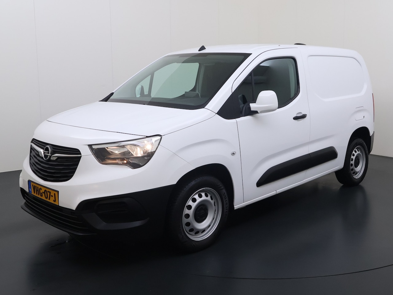 Opel Combo - 1.5D L1H1 102PK, Cruise C. Navigatie, Trekhaak, EX LEASE NAP! - AutoWereld.nl